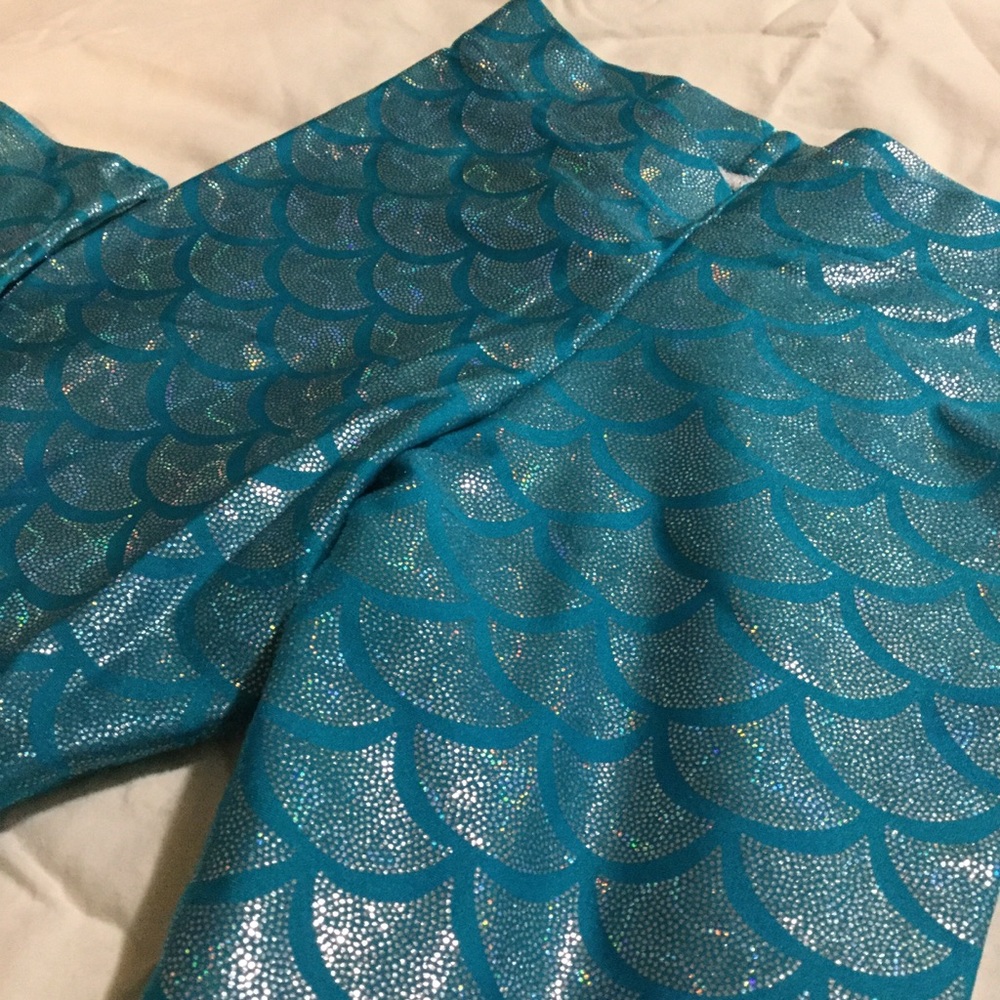 Blackmilk Seafoam Mermaid Leggings, Small